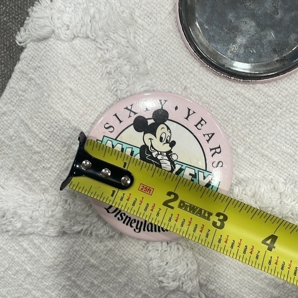 VINTAGE 1988 Mickey Disney Button - Picture 2 of 3